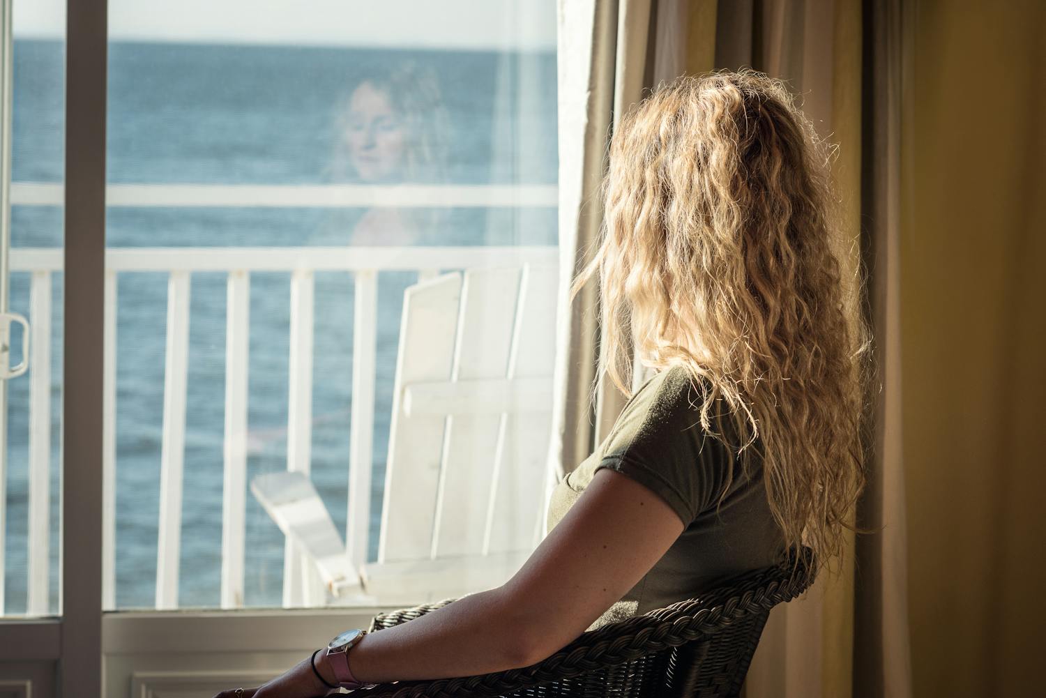 Peut-on bronzer sans risque à travers une vitre ?